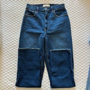 Abercrombie - Curve Love Ultra High Rise 90s Straight Jean - Size 27 - Dark Blue